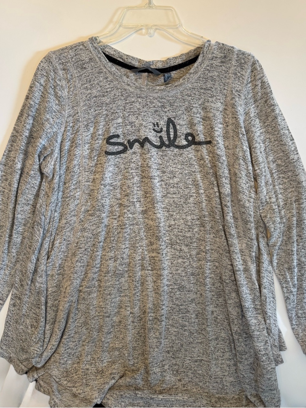 AnyBody Heather Gray Long Sleeve Knit Top